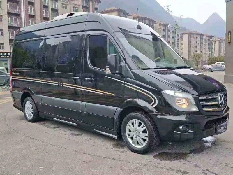 六盘水17年奔驰斯宾特3