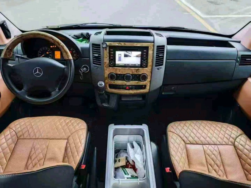 六盘水17年奔驰斯宾特4