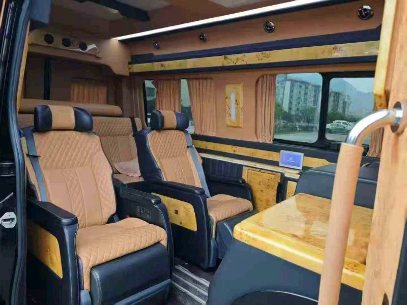 六盘水17年奔驰斯宾特5