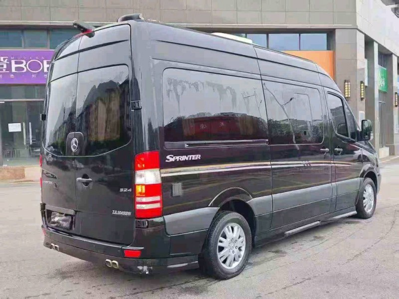 六盘水17年奔驰斯宾特7