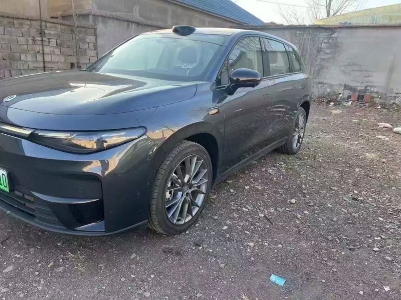 临沂25年零跑汽车C102