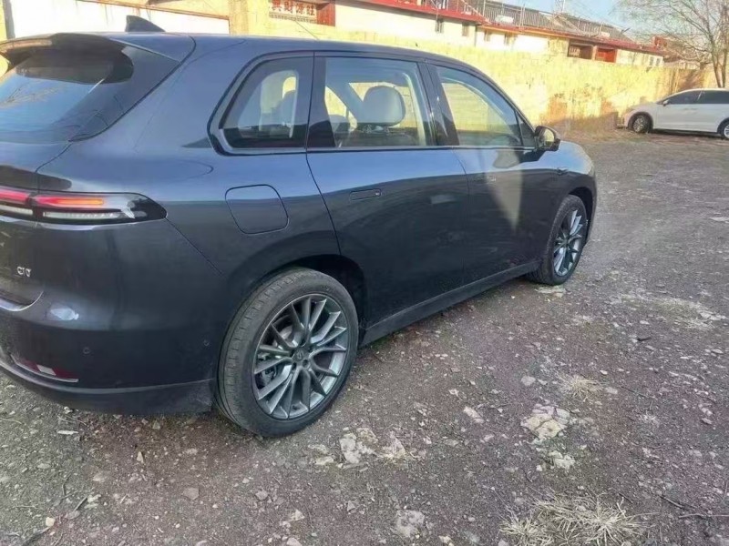 临沂25年零跑汽车C107