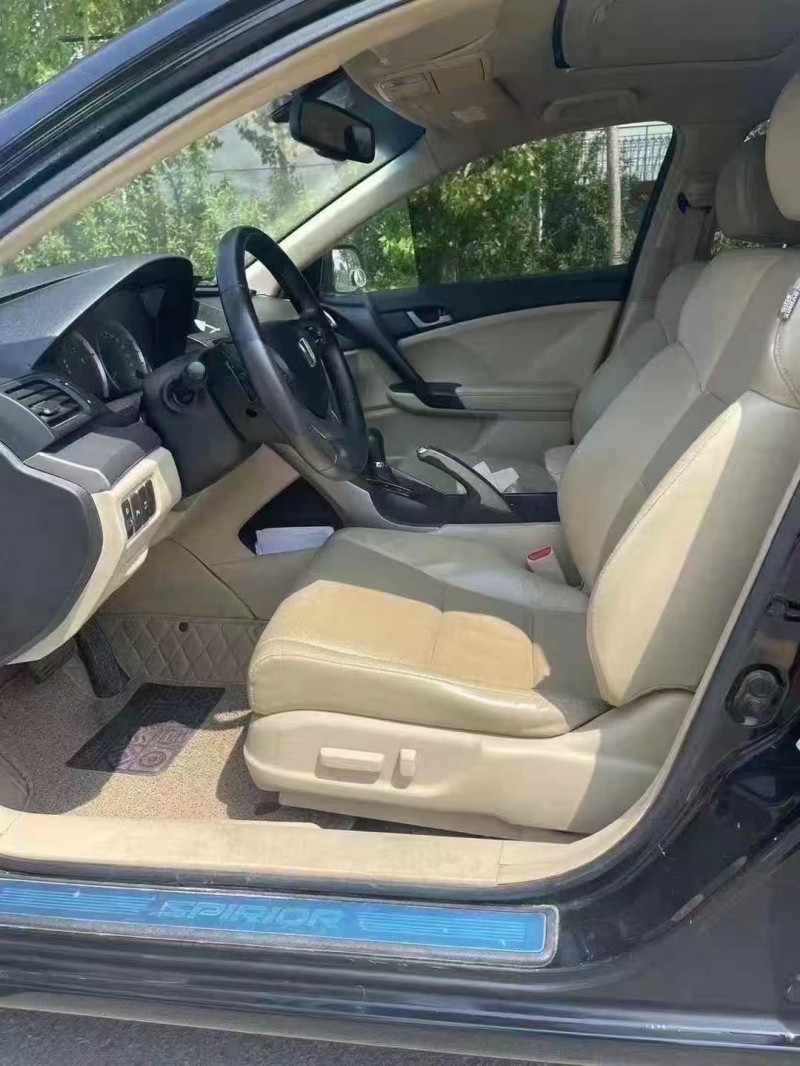 临沂13年本田思铂睿4