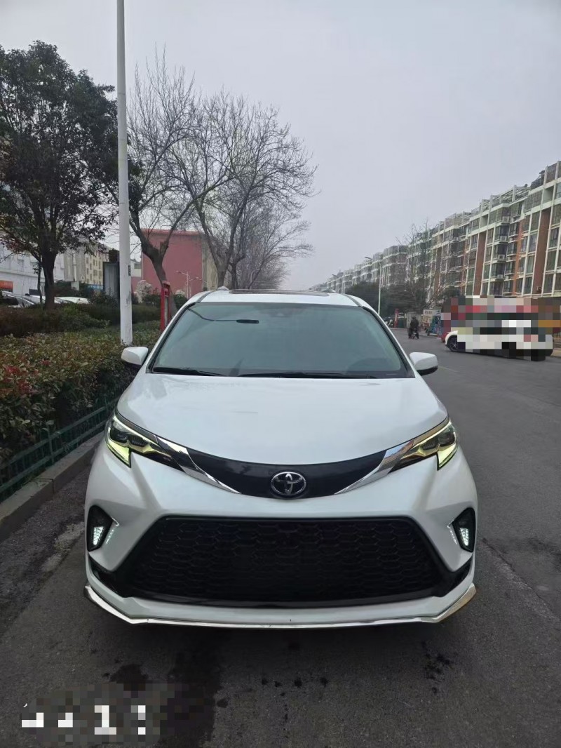 临沂24年丰田格瑞维亚1