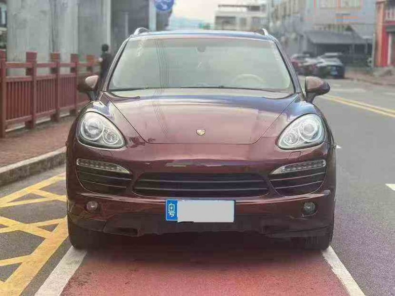 深圳13年保时捷卡宴1