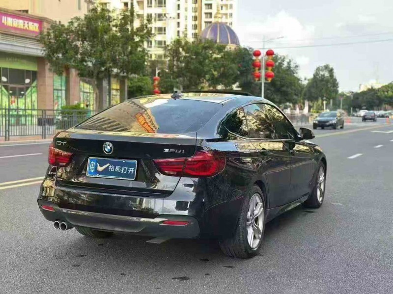 深圳21年宝马3系9