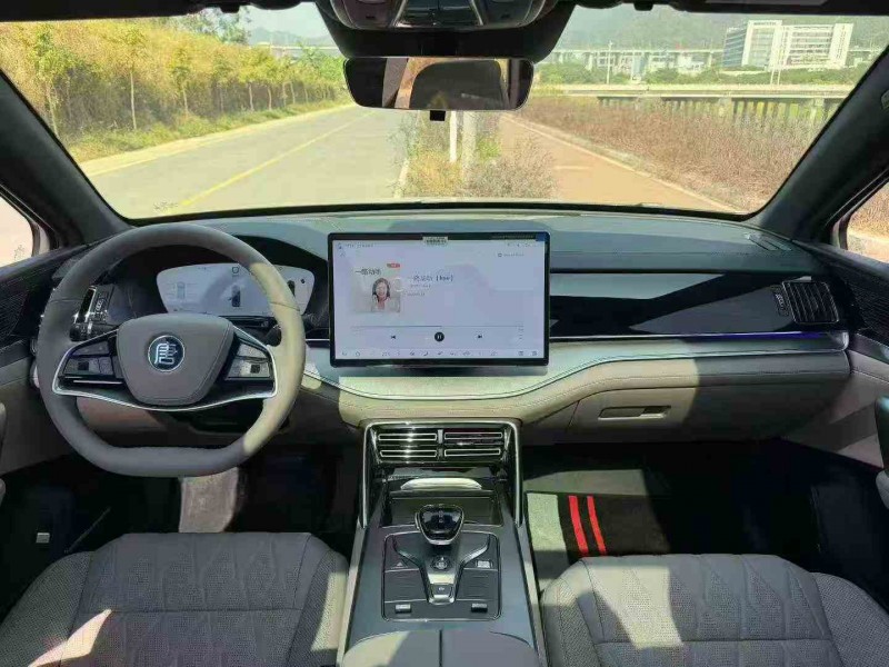 湛江25年比亚迪唐6