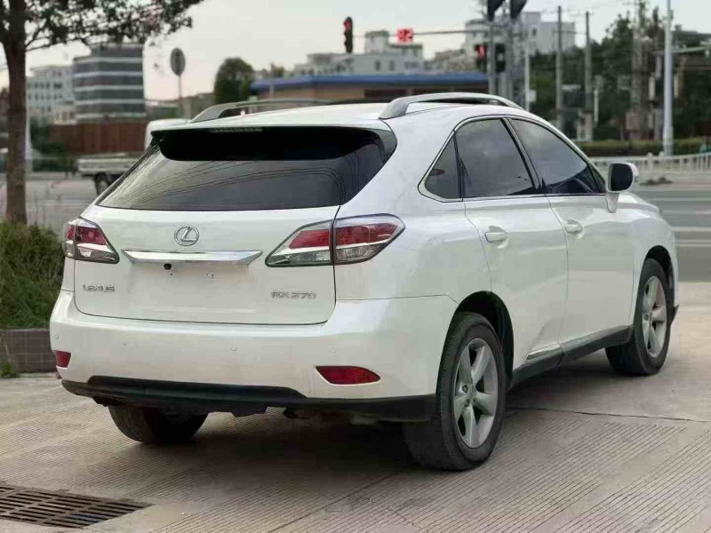 珠海15年雷克萨斯RX8