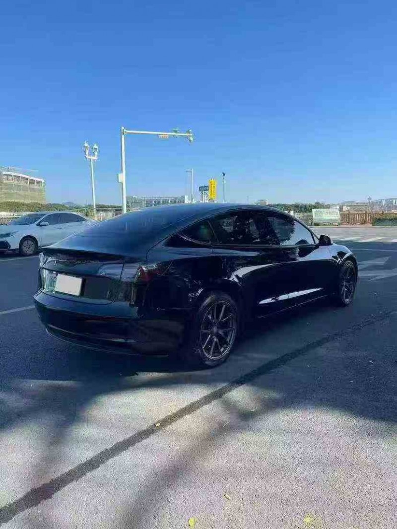 珠海21年特斯拉MODEL 37