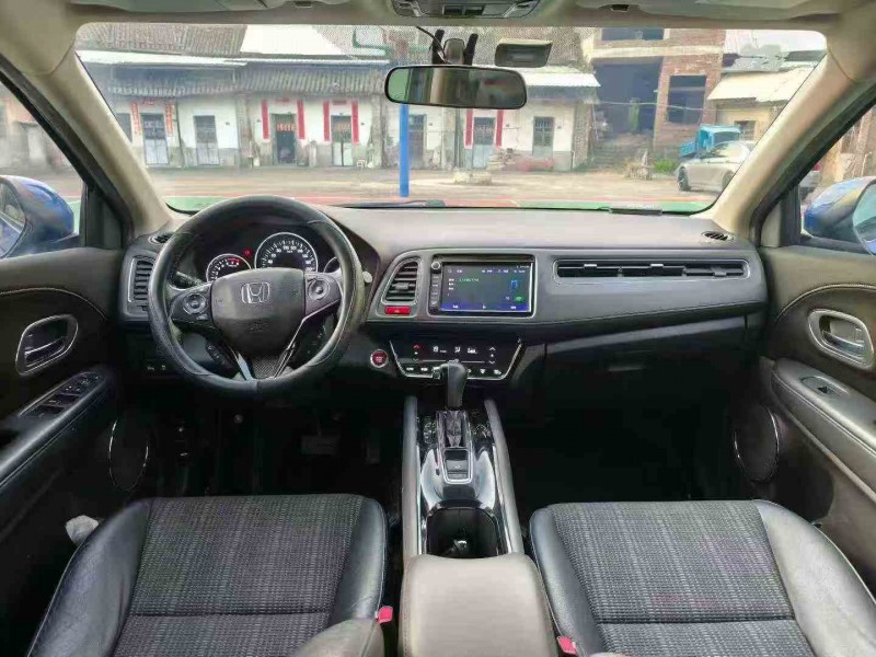 江门16年本田缤智5