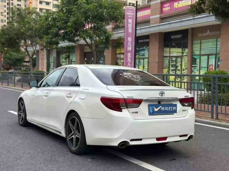 湛江16年丰田锐志7