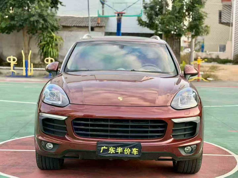 佛山14年保时捷卡宴1