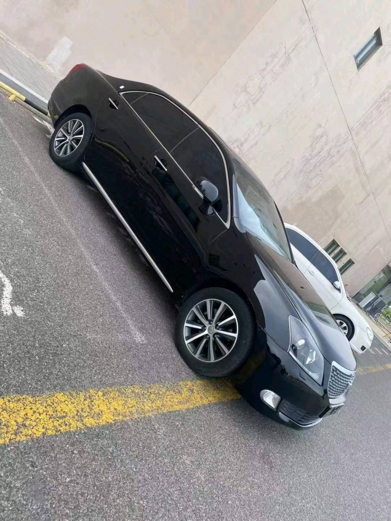 营口12年丰田皇冠9