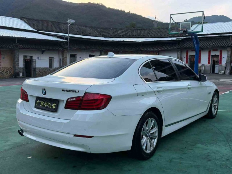 汕头11年宝马5系8