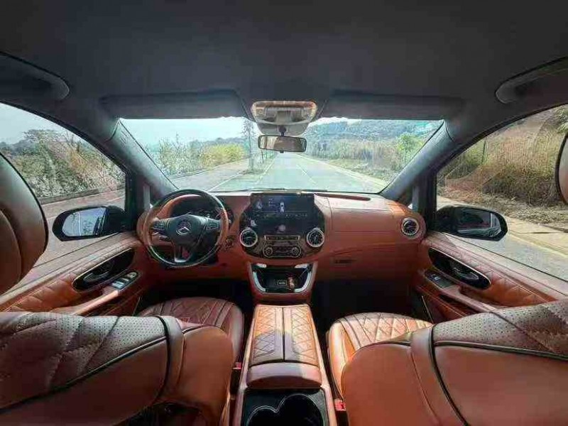 珠海22年奔驰威霆4