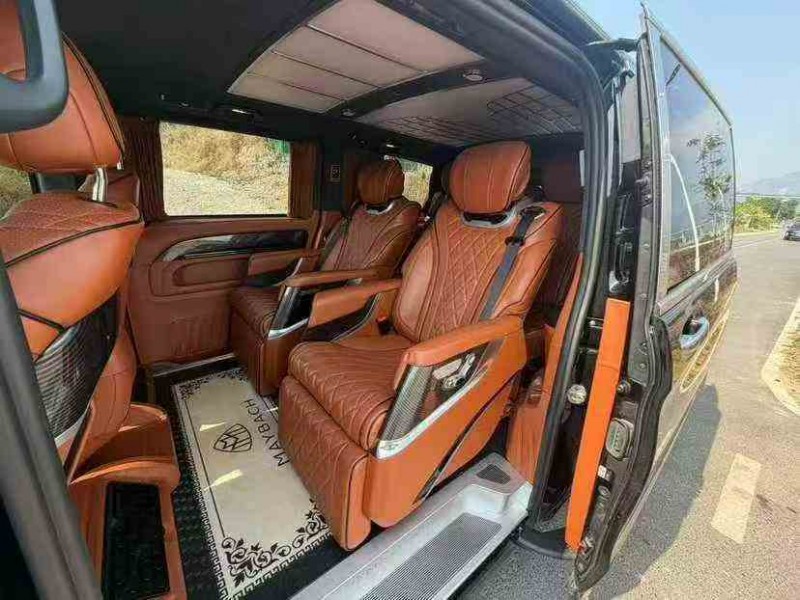 珠海22年奔驰威霆5