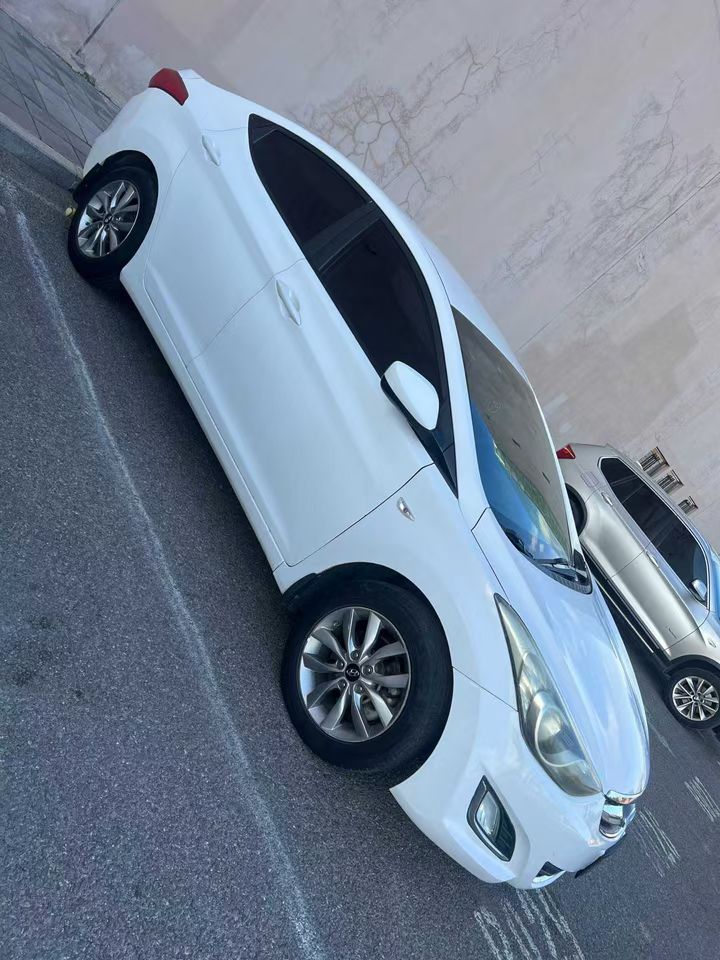 营口15年现代朗动2