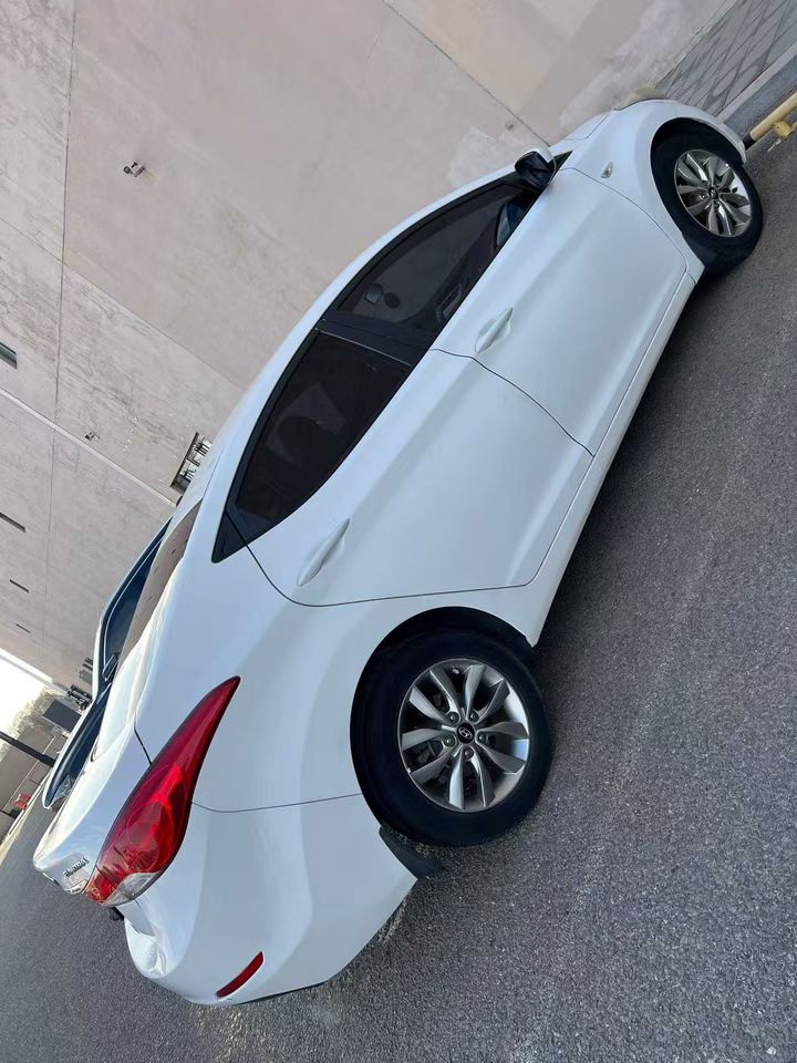 营口15年现代朗动9