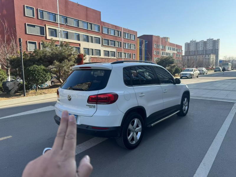 济南16年大众途观5