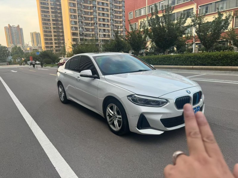 淄博19年宝马1系3