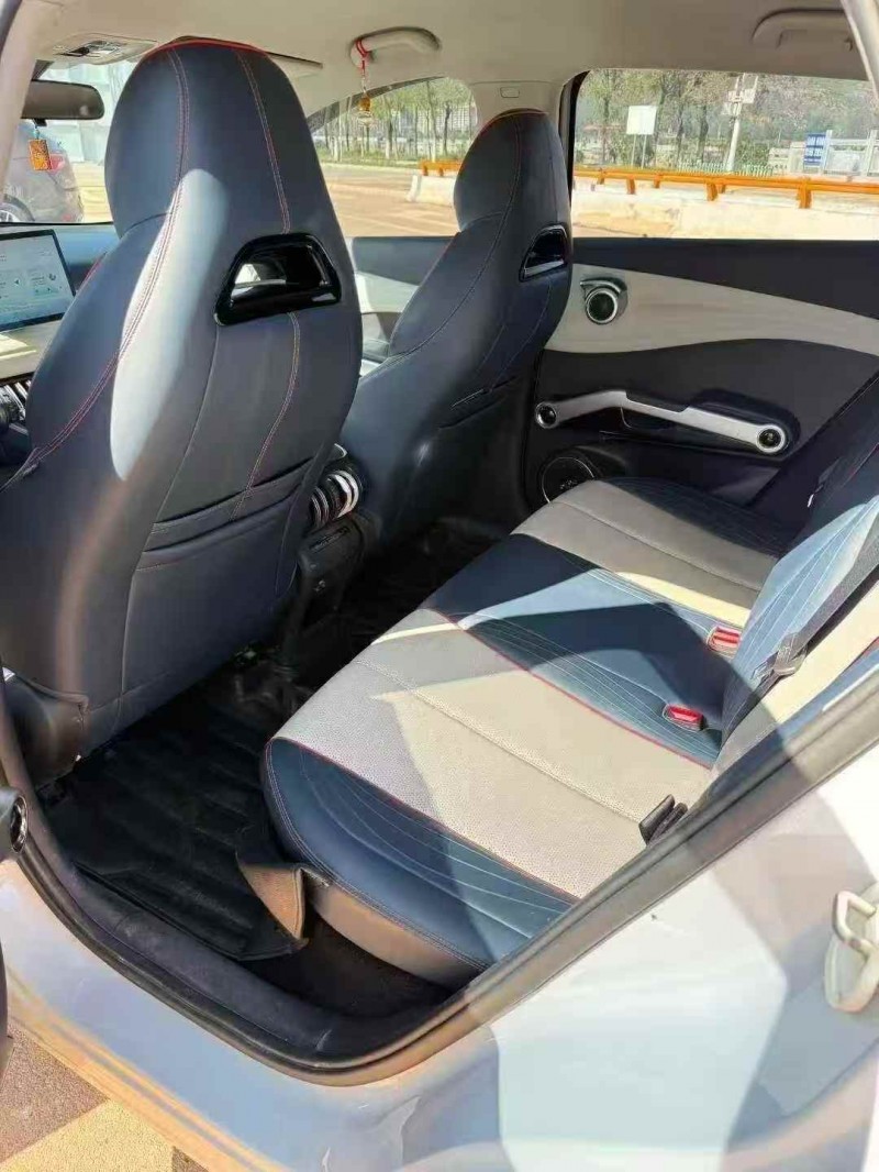 金昌22年比亚迪元5