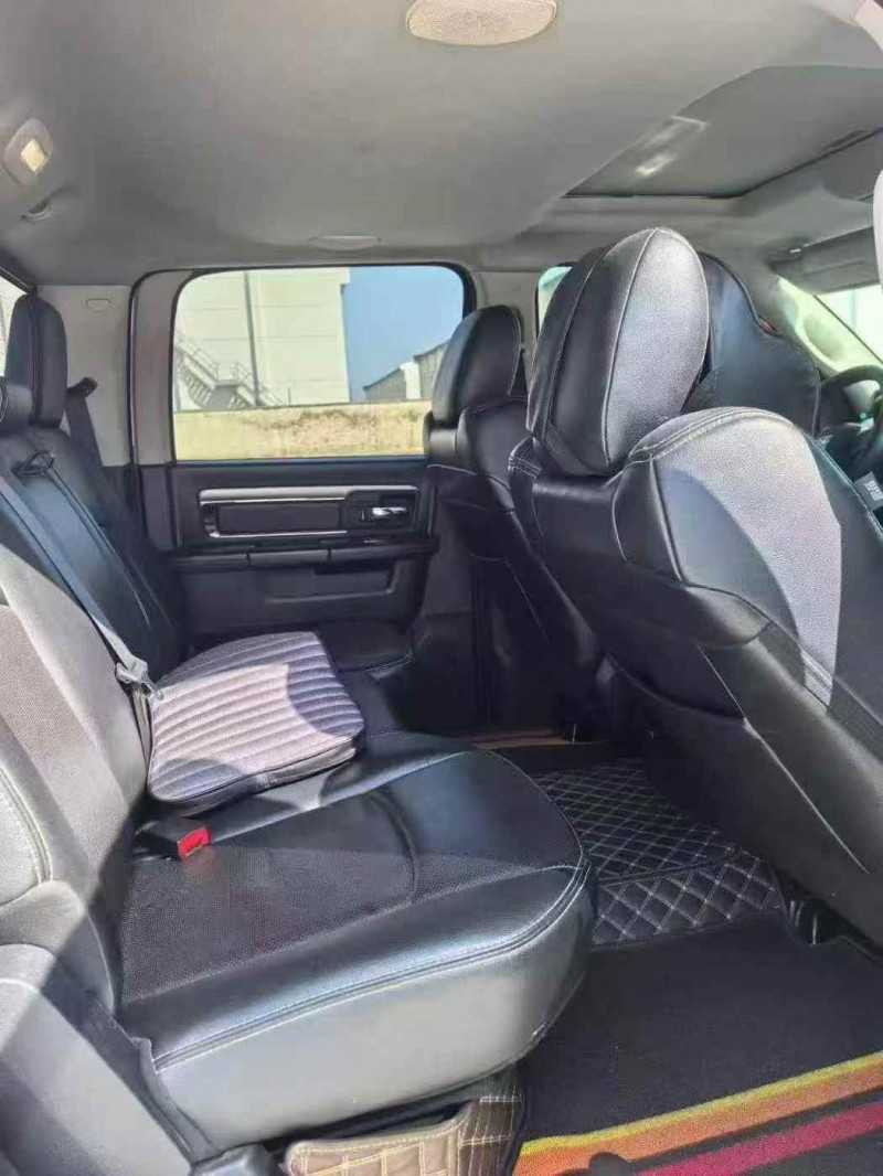 天津16年道奇公羊5