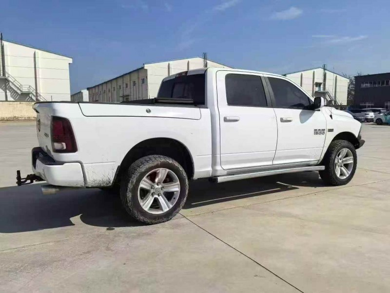 天津16年道奇公羊7