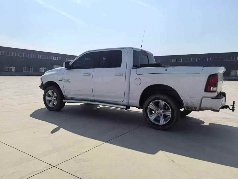 天津16年道奇公羊9