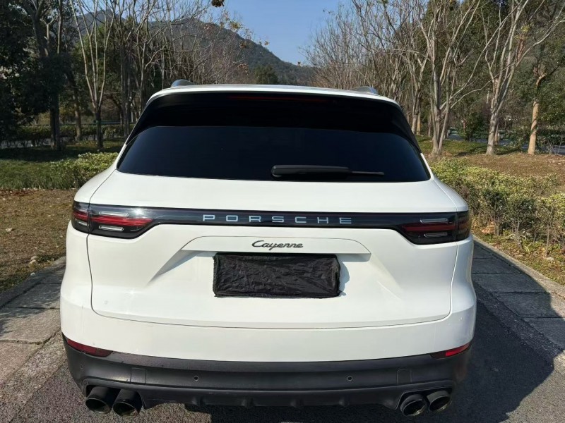 衢州18年保时捷卡宴9