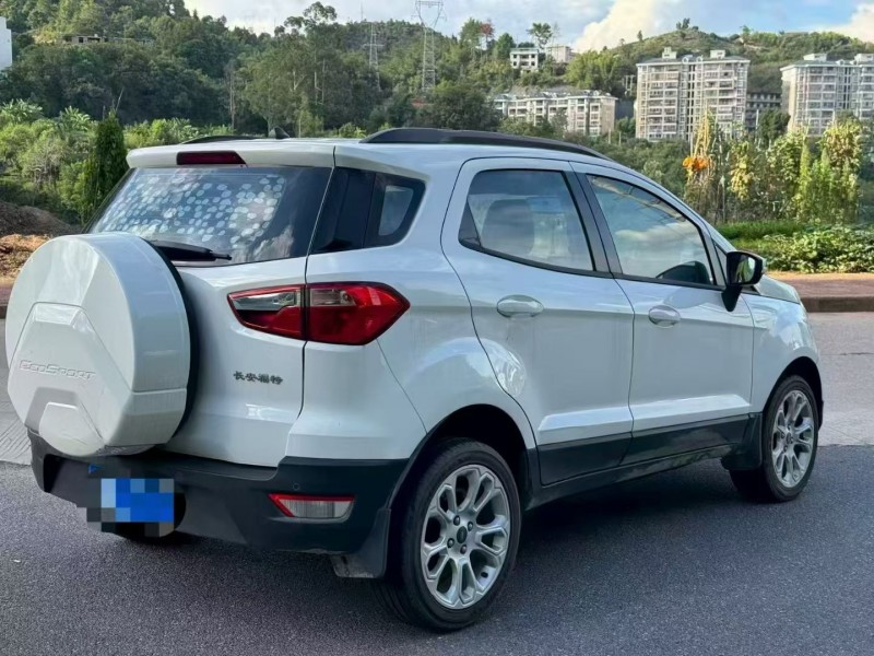 三明18年福特翼搏8