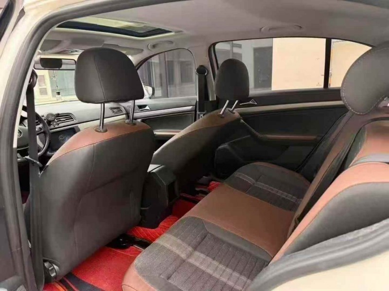 泰安22年大众朗逸6