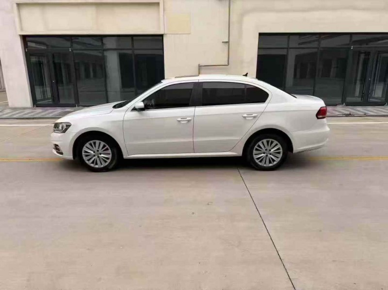 泰安22年大众朗逸7