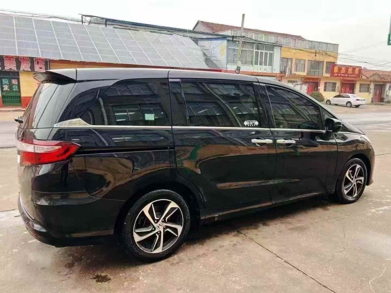 济宁16年本田奥德赛6