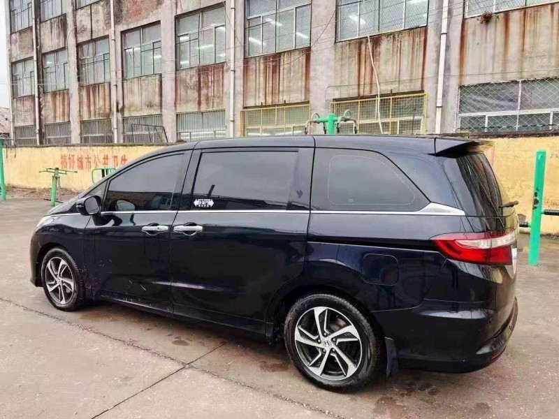 济宁16年本田奥德赛7