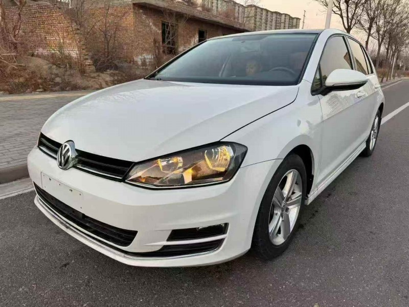 济宁15年大众高尔夫3