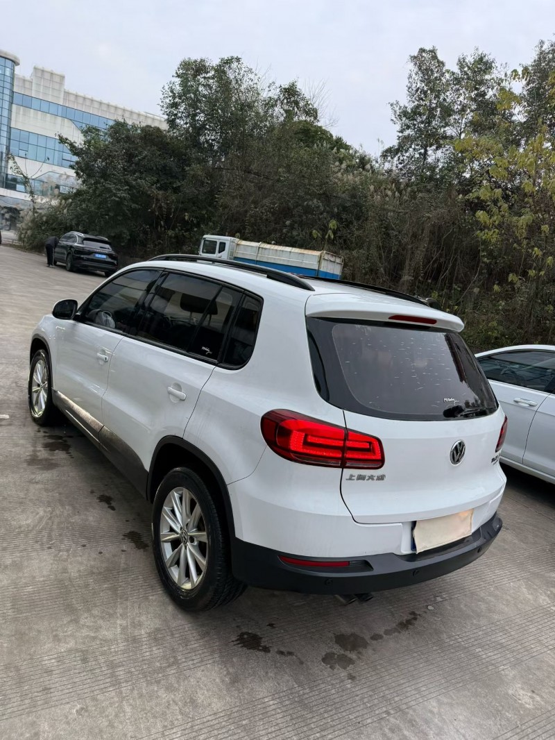 乐山16年大众途观5