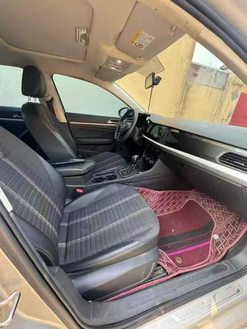 淄博21年大众朗逸5