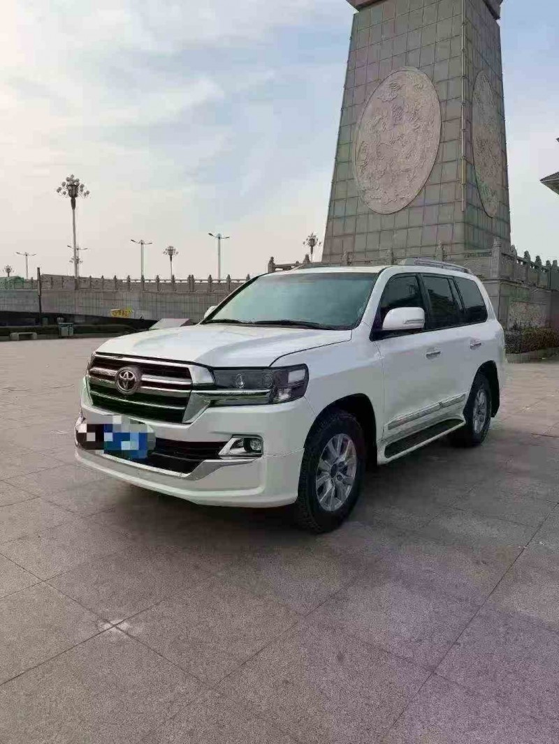 东营19年丰田兰德酷路泽2