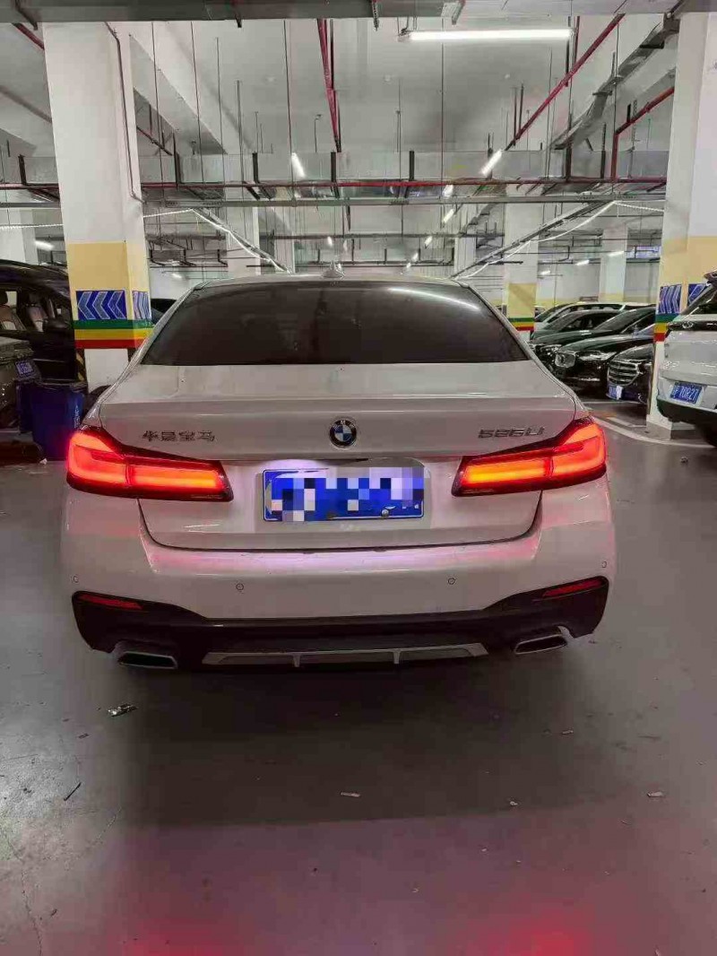 重庆23年宝马5系8