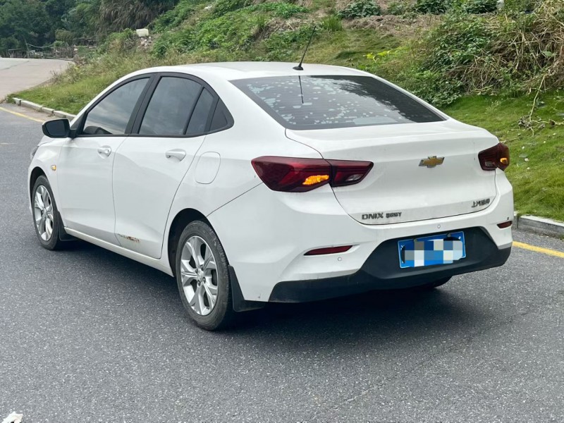 三明21年雪佛兰科沃兹7