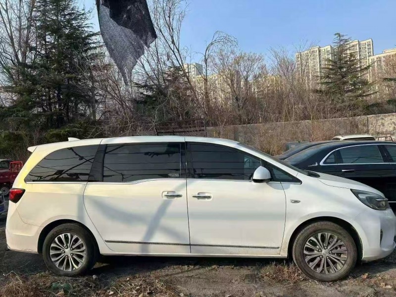 菏泽21年别克GL85