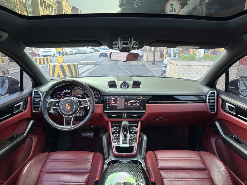 东莞22年保时捷卡宴7