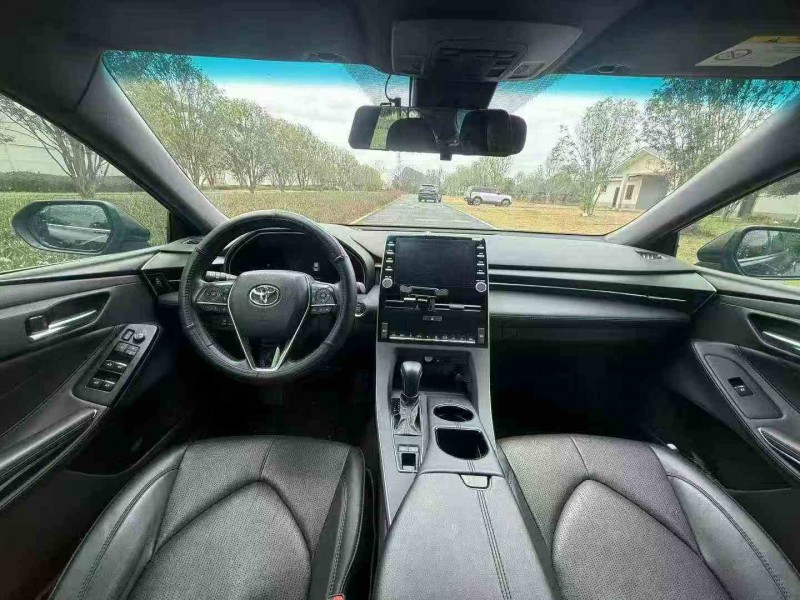 桂林22年丰田亚洲龙4