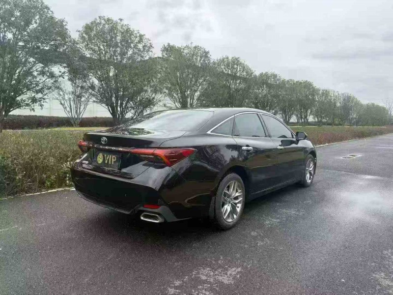 桂林22年丰田亚洲龙7