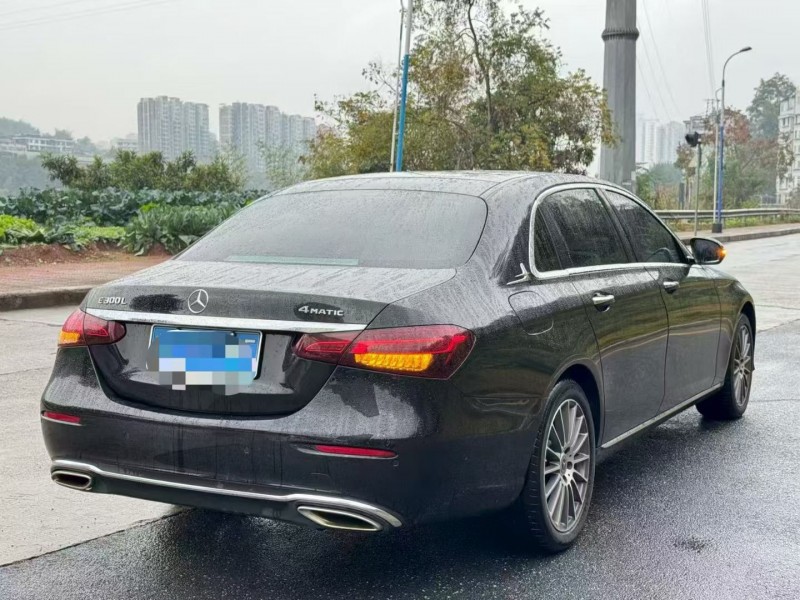 三明20年奔驰E8