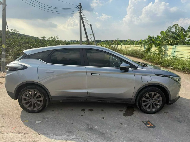 中山23年吉利几何3