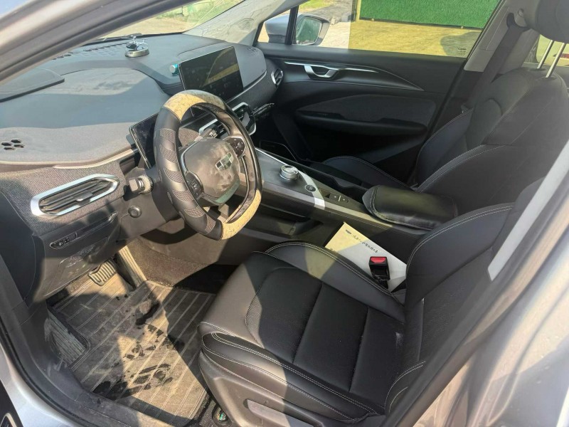 中山23年吉利几何7