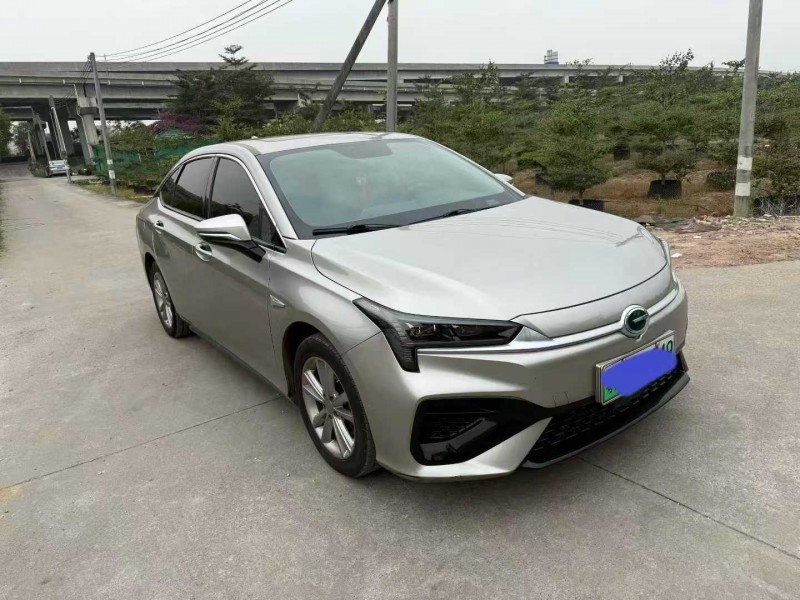 中山23年传祺埃安S2