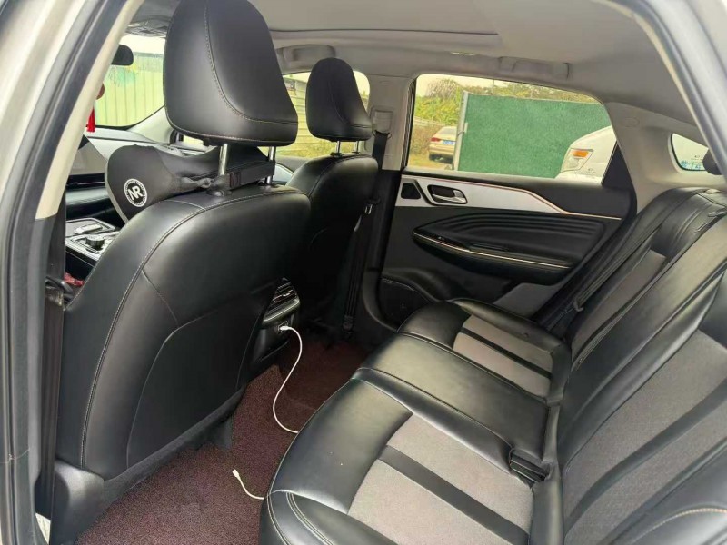 中山23年传祺埃安S7