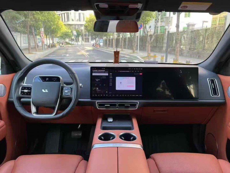 广州23年理想L75